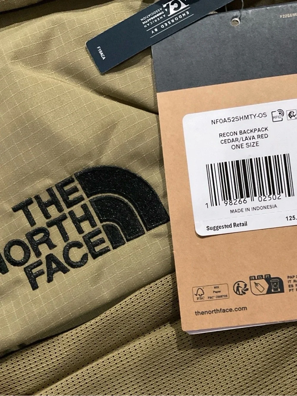 The North Face Women’s Recon Backpack Flexvent Hiking In Cedar/Lava Red NWT